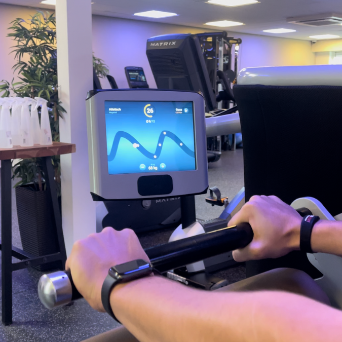 Oefening uitvoeren op EGYM